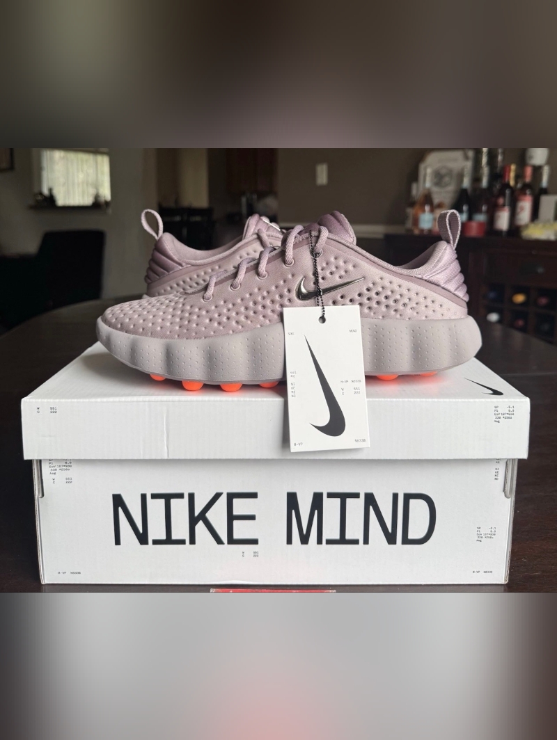 ***Fit Snug*** Men's Size 8 Nike Mind 002 Light Violet Ore Sneakers